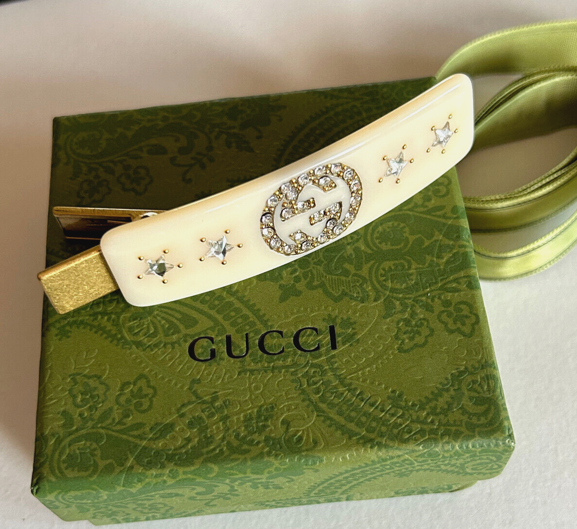 GUCCI HAIR CLIP White With Crystals Box & Dust Pouch  display picture 1