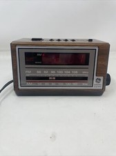 Vintage General Electric GE AM FM Radio Alarm Clock Model 7-4601A Works