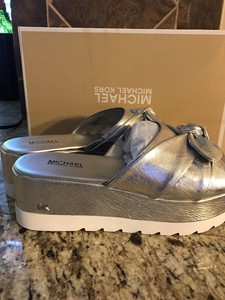 michael kors pippa platform