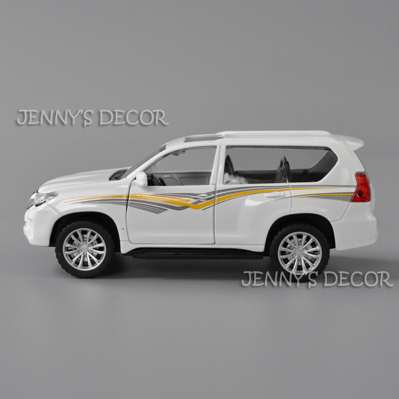 Voiture Miniature Toyota Prado 1:42 - Alliage Die-cast Blanche - Jouet Collection Ou Cadeau Enfant