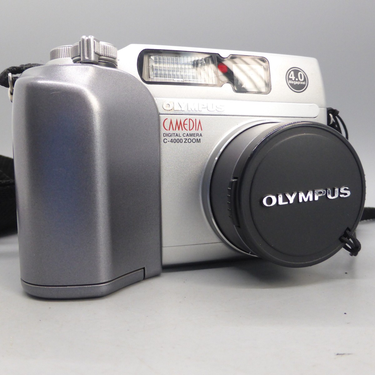 OLYMPUS FE-4000 10倍ズーム コンパクトデジタルカメラ ☆限定価格
