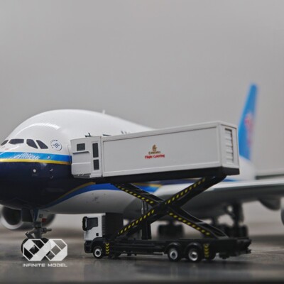 1/200 Airport Emirates Catering truck handmaded printed Finished 3D Model car
