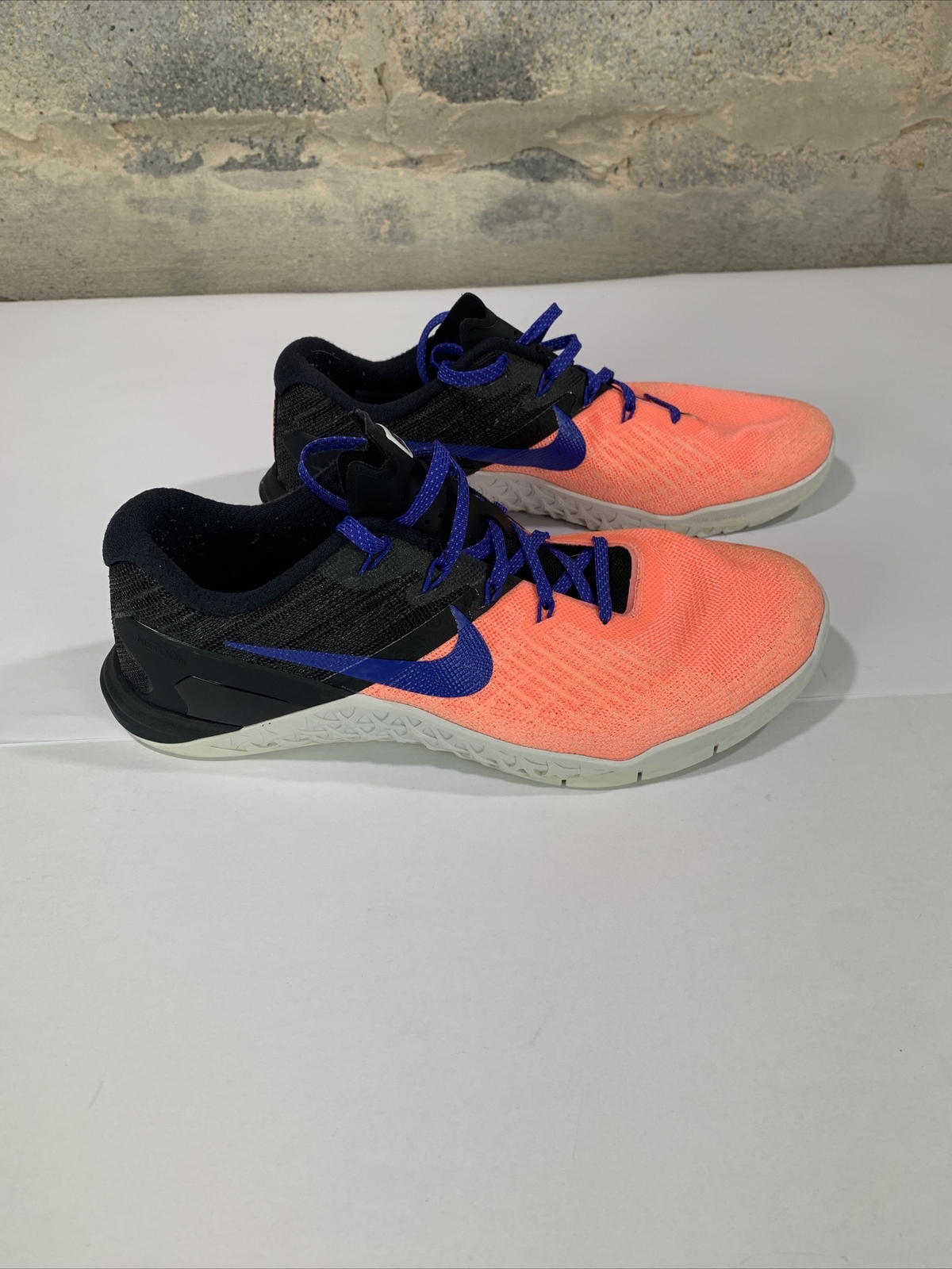 blue nike metcon 3