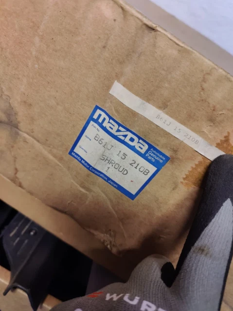 Montaje de cubierta de marco de radiador para Mazda 323F BG/Astina AUT - B61J-15-210B Foto 3 de 3