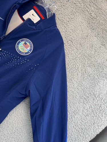 $400 Nike Women’s L Paris 2024 Team Issued USA Olympic Podium Jacket DZ3572-492 - Picture 10 of 24