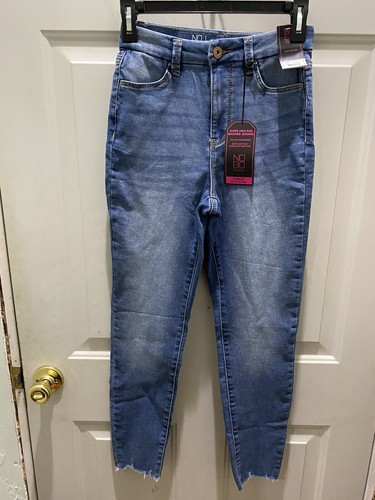 Cozy Curvy Skinny Jeans.Size Juniors 