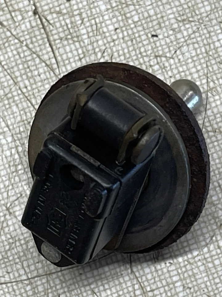 1968 Колесо лошадь зарядное устройство 9 трактор модель 1-7931 переключатель света - Изображение 3 из 3