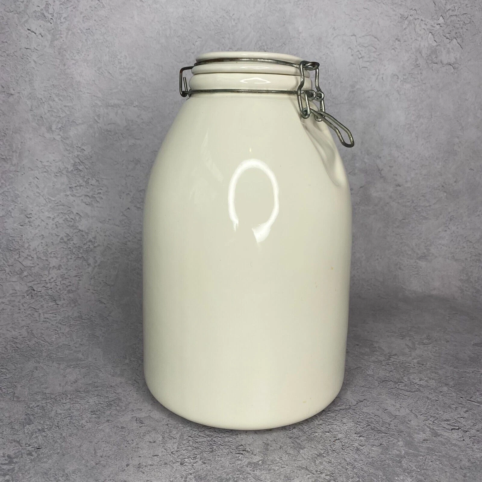 VTG Broste Copenhagen Hermetic Ceramic Hinged Style Lid Canister/Cookie Jar