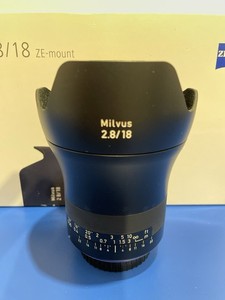 ZEISS Milvus 18mm /f2.8 ZE Lens for Canon EF - Black