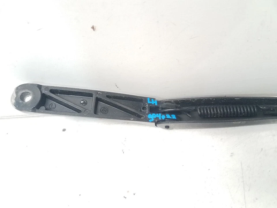 Brazo limpiaparabrisas izquierdo para conductores Volkswagen Jetta 2008  Foto 2 de 4