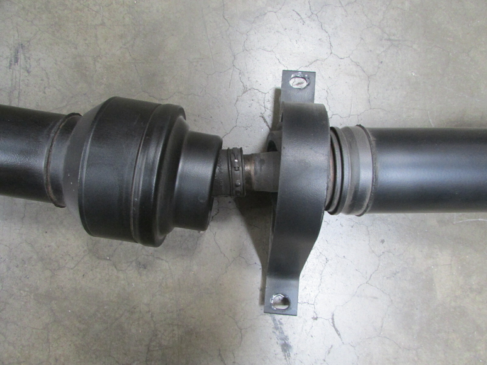 Maserati Quattroporte, Rear Drive Shaft, Used, P/N 670100408
