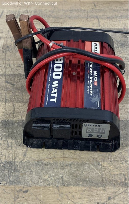 Vector Maxx SST 800 Watt Power Inverter VEC046 12V DC to 110V AC