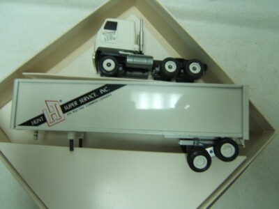 Winross Hunt Super Service Bradley IL 1987 Mack Cab 1:64 Made in USA 