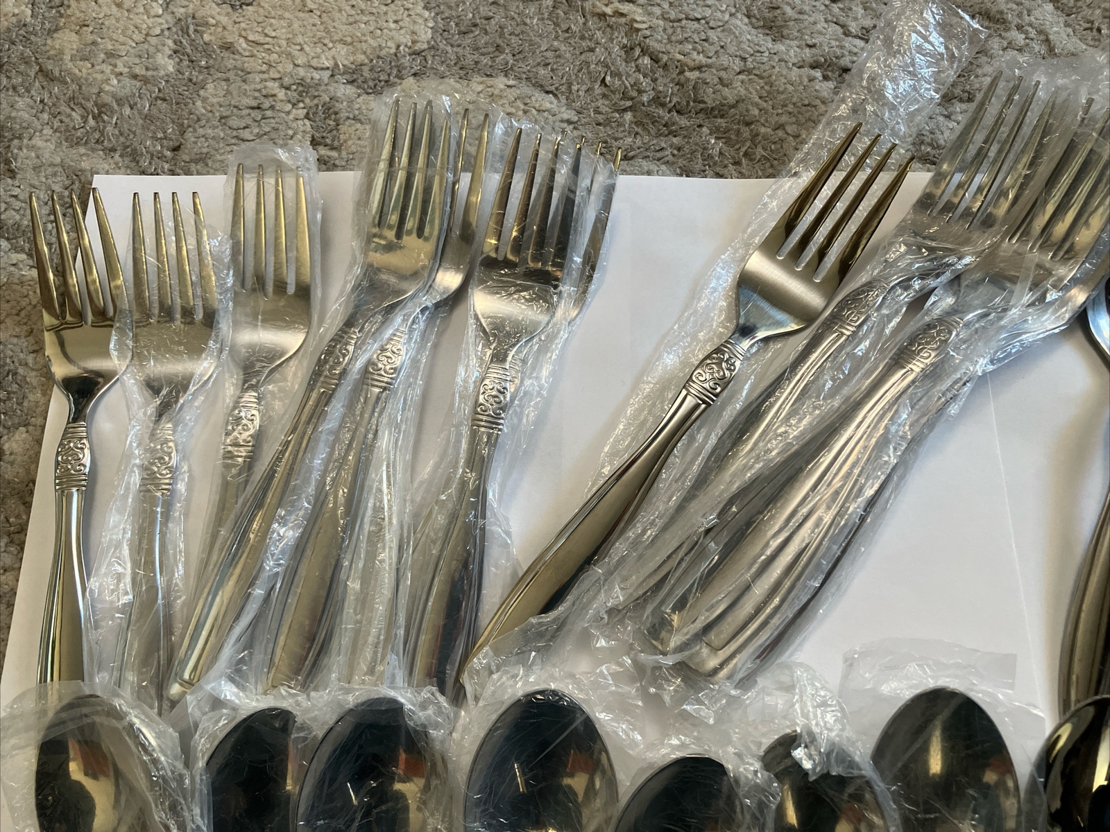 Oneida VISTA Flatware 40 Piece Set Service for 8 Stainless Silverware