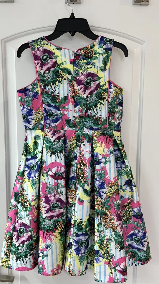 Niña Floral Primavera Verano Fiesta Vestido Boda Tafetán Plisado Forrado. Foto 2 de 4