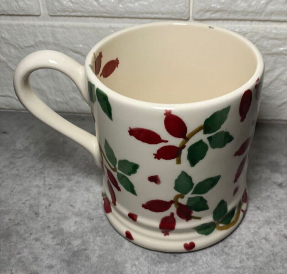 Emma Bridgewater English Earthenware Christmas Folk Rosehip Mum 1/2