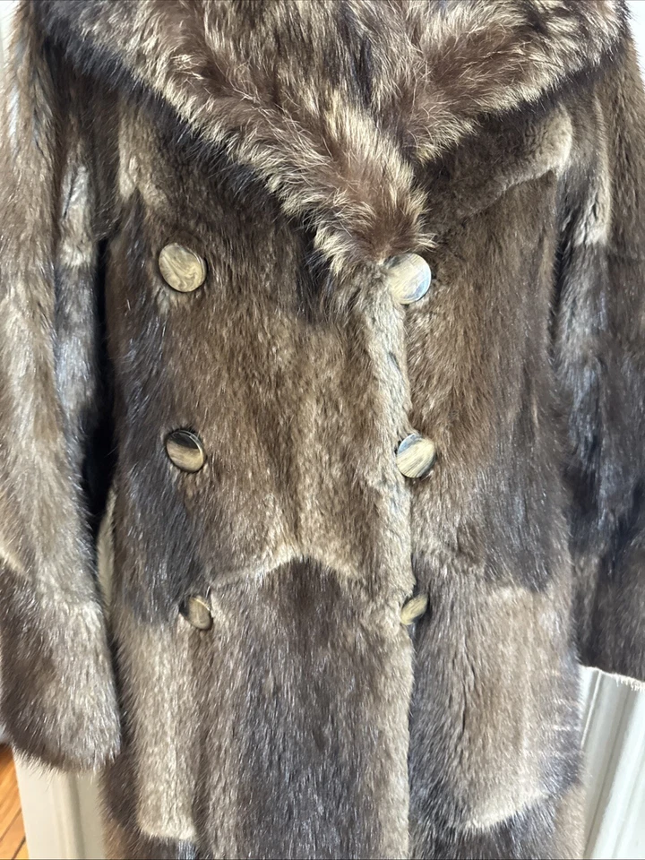 Vintage MAX ZELLER  Fur Coat  SIZE Small - Image 3 of 4