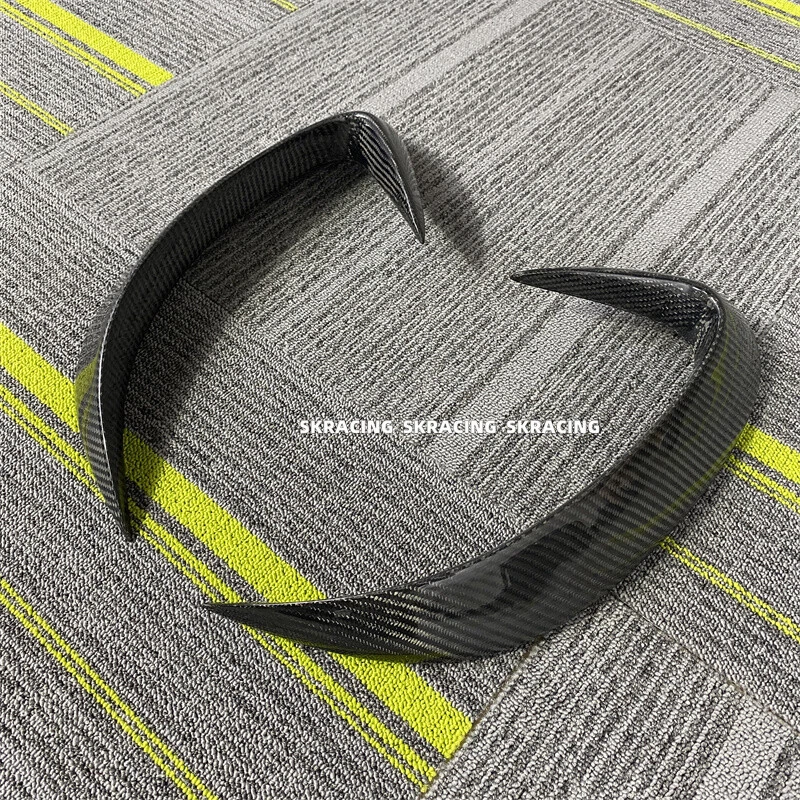 Divisor de aletas de parachoques trasero de fibra de carbono para Mercedes Benz AMG GT43 50 53 19-23 Foto 3 de 4