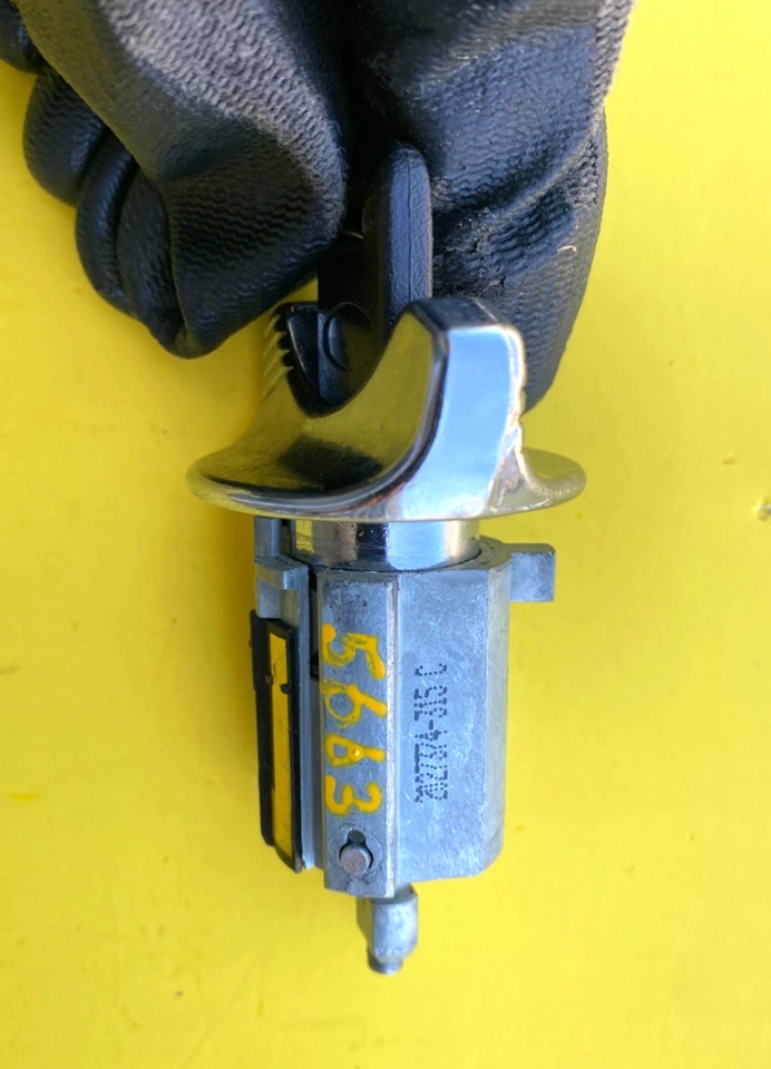 Bloqueo interruptor de encendido Mercury Grand Marquis 1992-1994 con llave OEM E9TZ-11582-A Foto 4 de 4