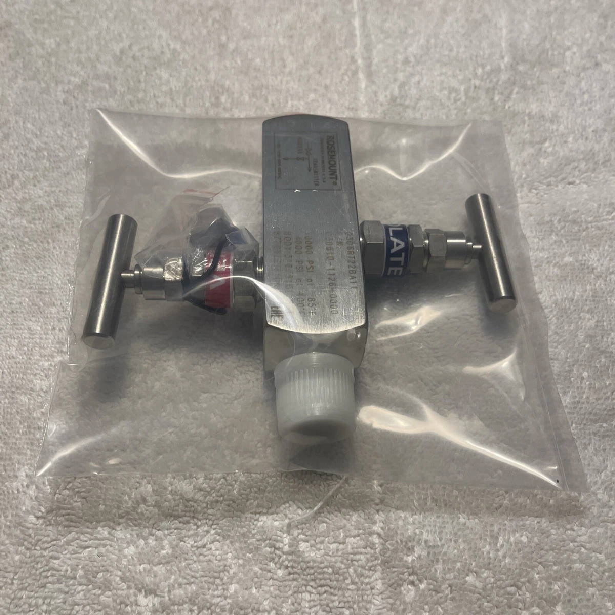 Rosemount 306 In-Line Manifold Block and Bleed Valve (C30610-1126 