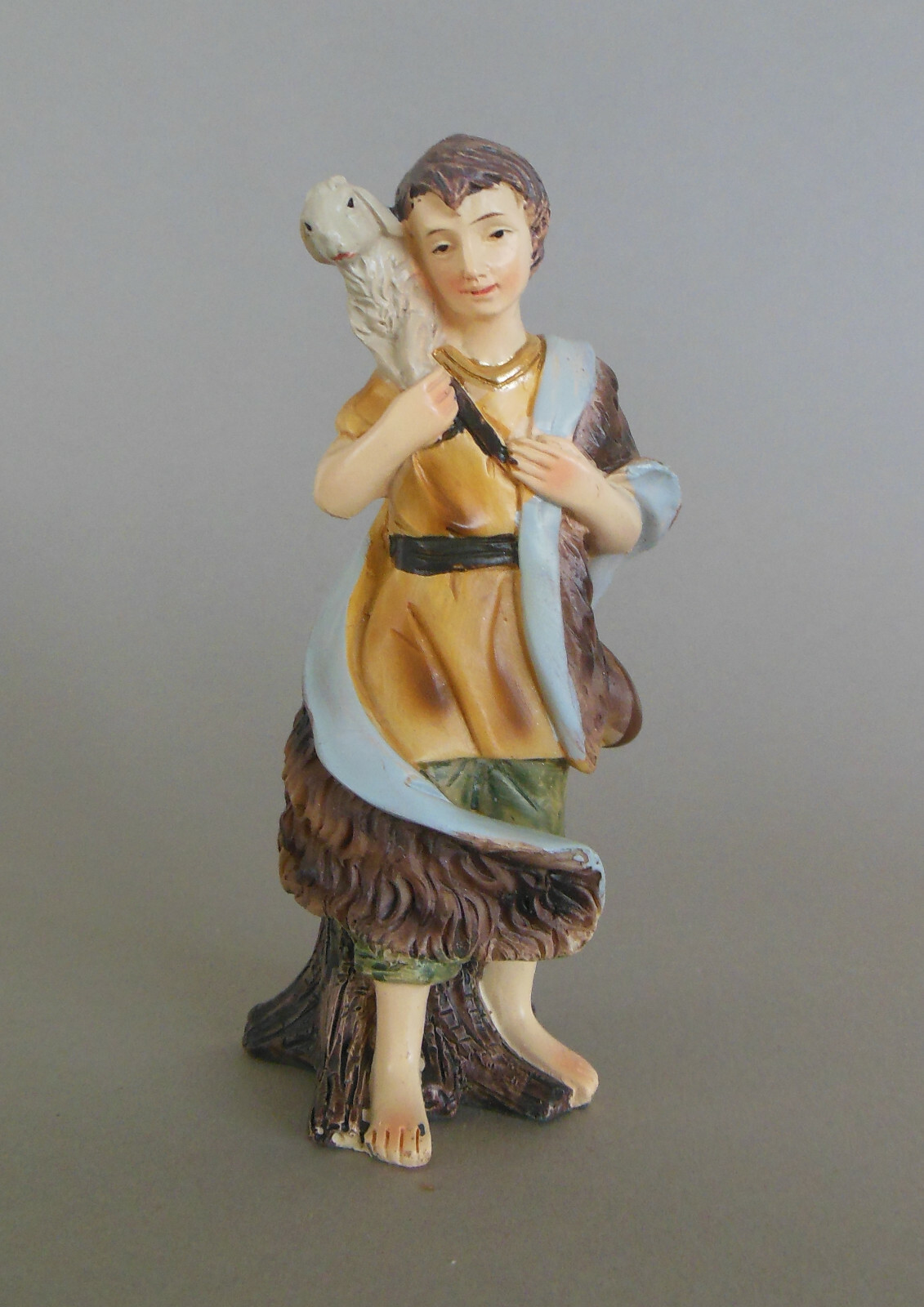 Schafhirte Hirte mit Schulterschaf für Krippenfiguren Größe 11 cm