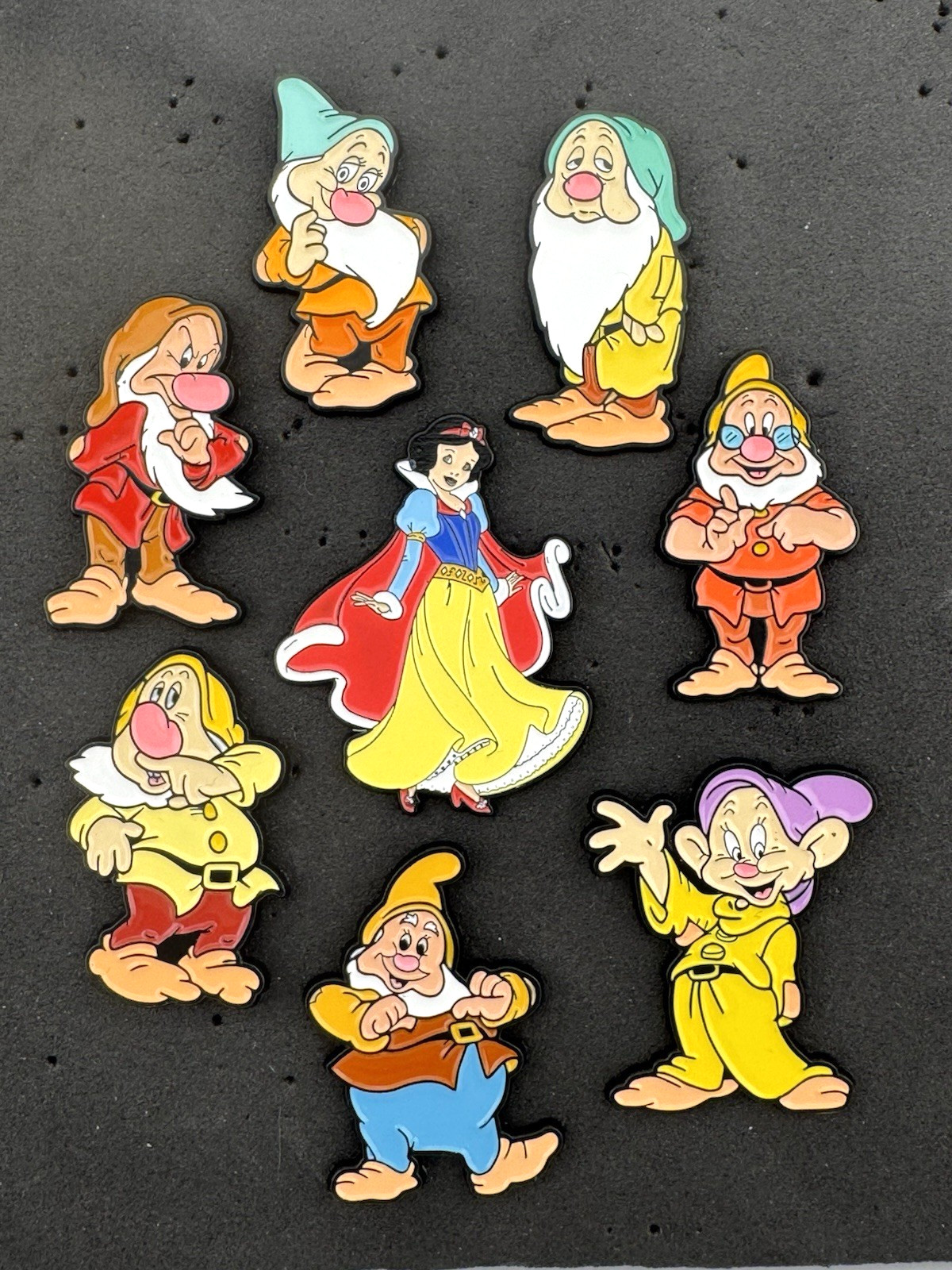 Disney Snow White and the Seven Dwarfs 8 Pin Set Dopey Grumpy Unofficial NEW