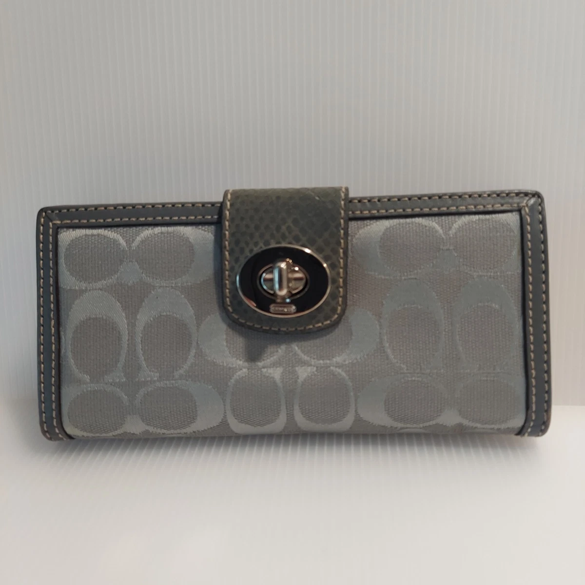 25+ Coach Turnlock Wallet for sale | Updated Oct 2026