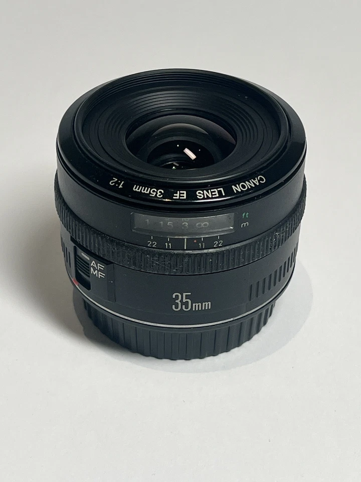 Canon EF 35mm f/2 Wide Angle Prime non-USM EF Lens Made In Japan - image 2 of 4