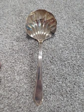 WILLIAM ROGERS SCALLOPED LADLE SILVERPLATE ~ 7", Original Rogers