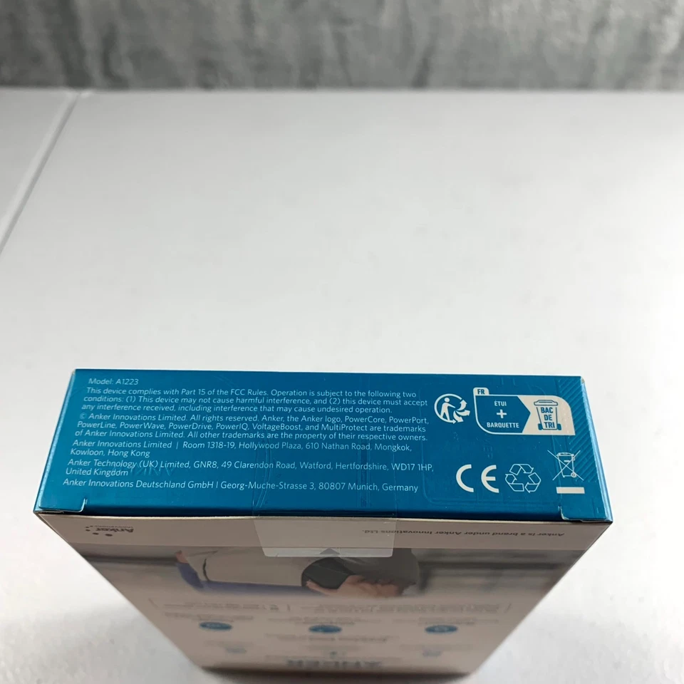 Carregador portátil Anker PowerCore Select 10000mAh Power Bank PowerIQ A1223 preto - Imagem 4 de 4