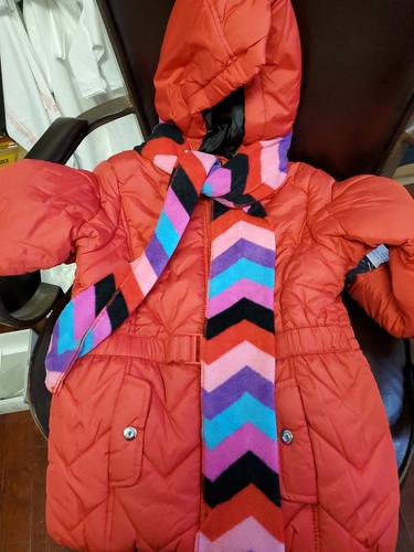 S. ROTHSCHILD Girls SMALL 7/8 Red QUILT PUFFER WITH SCARF Winter Coat - Picture 2 of 14