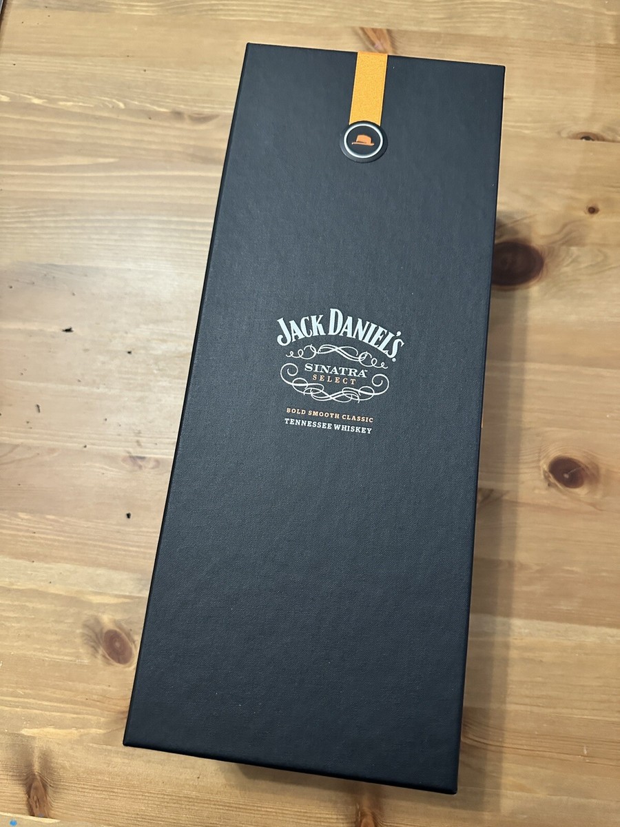 Jack Daniels Frank Sinatra Select Empty Bottle w/Original Box Book