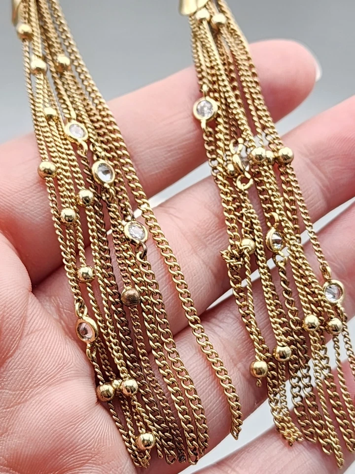 Pendientes Ettika X Caja de Estilo por Rachel Zoe Cadena Borla Larga Cristal Tono Dorado Foto 3 de 4