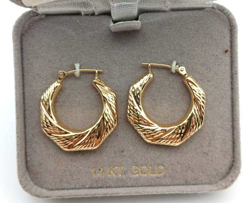 14K Yellow Gold Diamond-Cut Octagonal Hoop Earrings [E332]