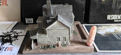 Resident EVII. EVIL VII 7 Biohazard Collector's Edition PS4 Mansion Finger USB - Bild 5 von 24