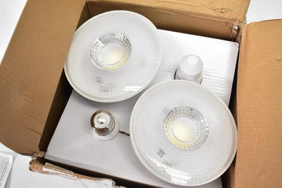 EDISHINE PAR38 LED Flood Light Bulbs 4-Pack 18W 5000K 1800lm Daylight HLBP38J - Image 3 of 4