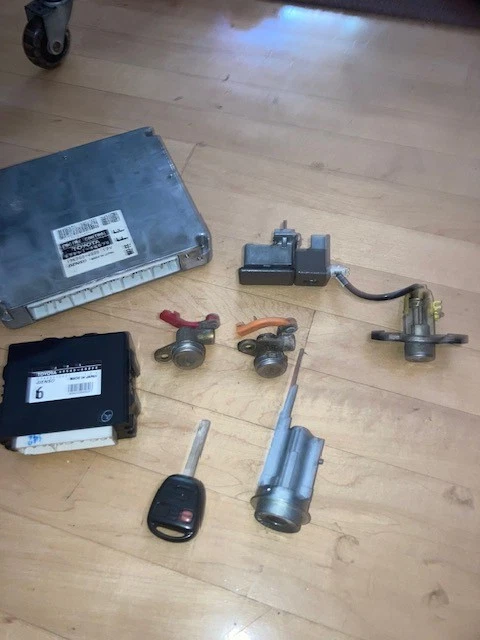 Interruptor de encendido puerta Lexus RX300, llave de bloqueo de maletero módulos ECM control del motor 2000 Foto 4 de 4