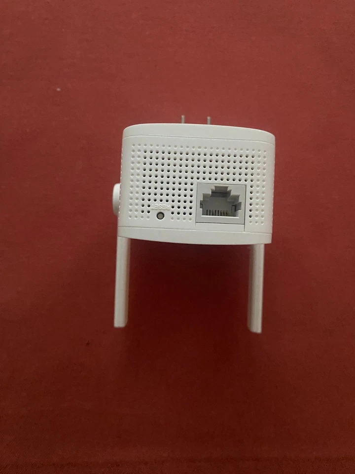 TP-Link AC1200 Wi-Fi- Range Extender, Model RE-305, Power 100-240V, 50/60Hz 0.3A - Image 3 of 4