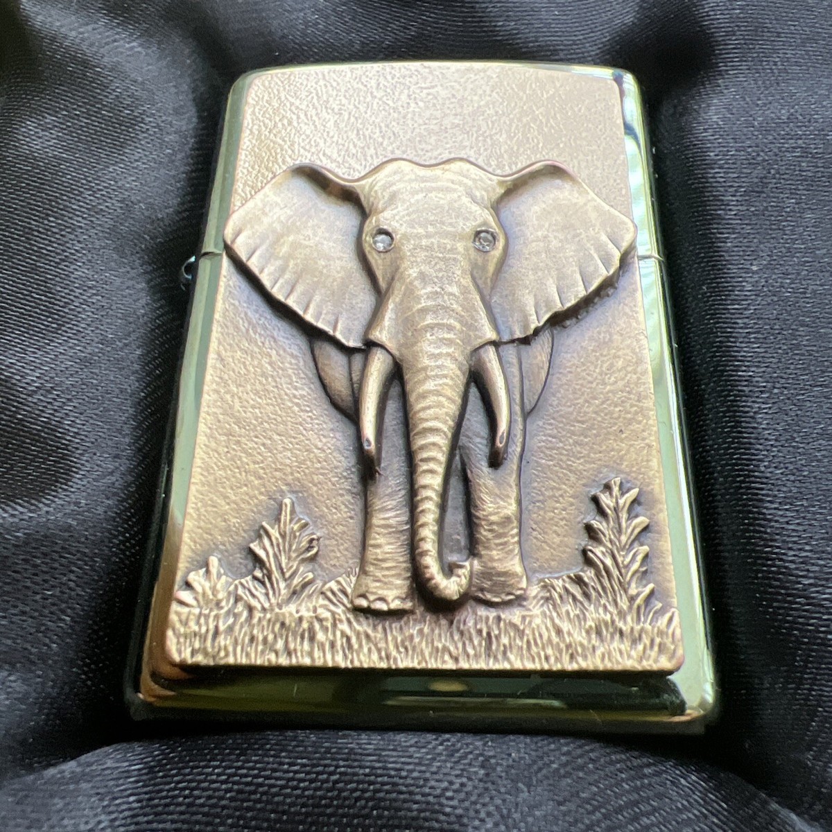 Vintage ZIPPO Golden ELEPHANT LIGHTER limited Series Box Vintage ZIPPO Golden ELEPHANT LIGHTER limited Series Box