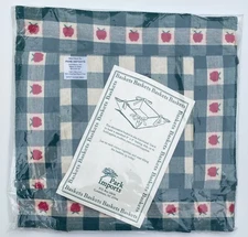 Vtg Park Imports Apple Bread Casserole Holder Basket Country Primitive 8x8 NEW!