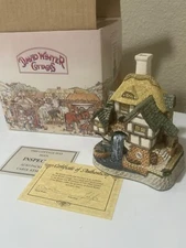 David Winter ~ WISHING FALLS COTTAGE  1994 Excellent Condition With COA & Box