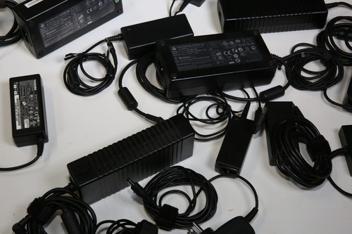 Mixed lot of 22 Power Adapter 19V - Picture 7 of 17