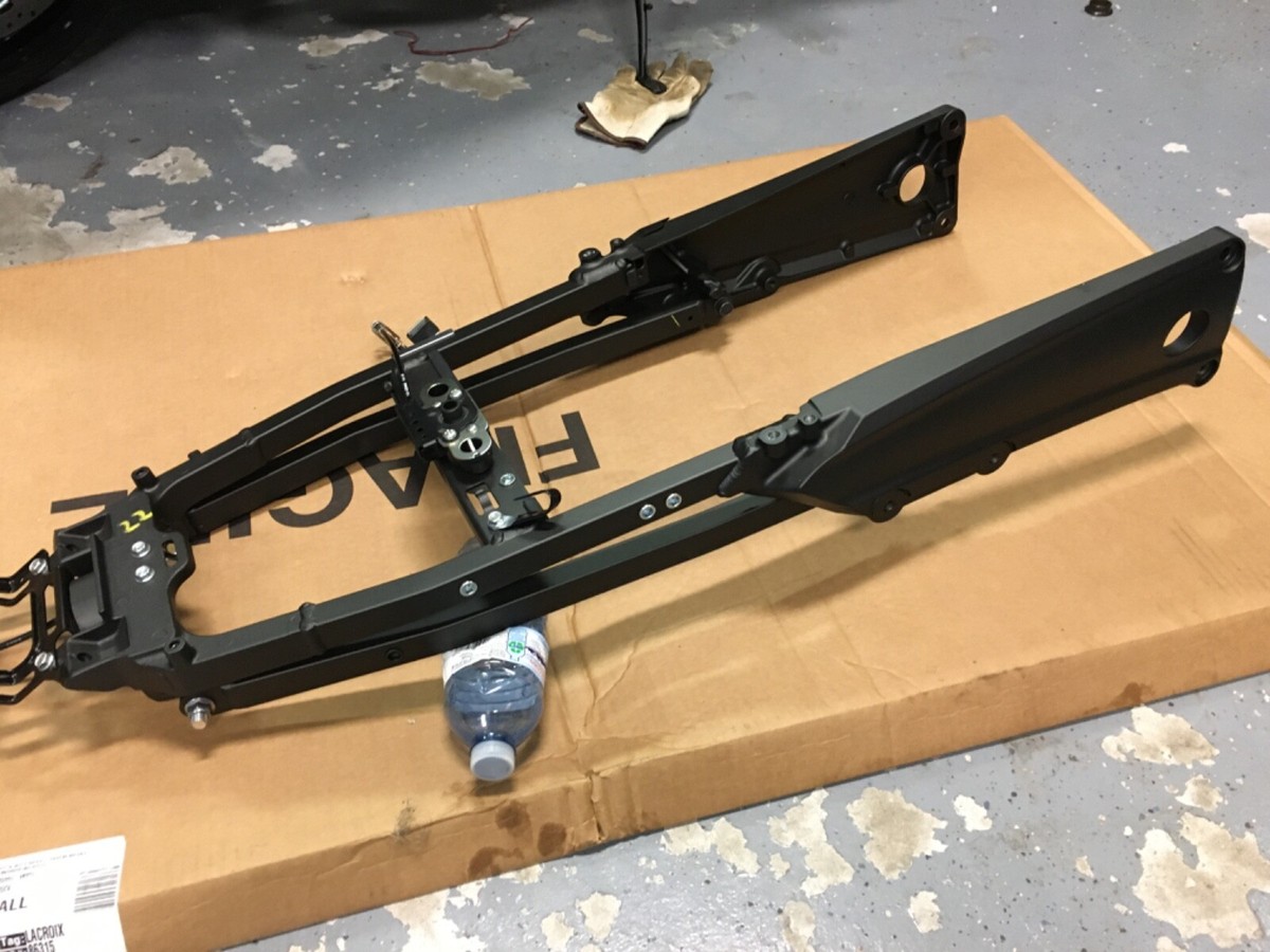 22 ZX14R OEM REAR SUBFRAME BACK SUB FRAME NEW TAKE OFF ZX