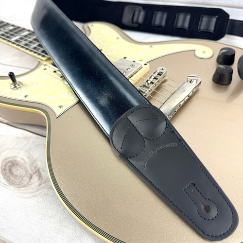 Walker And Williams GR-10 Vintage Silverburst Black Finish Padded Guitar Strap - Picture 4 of 13