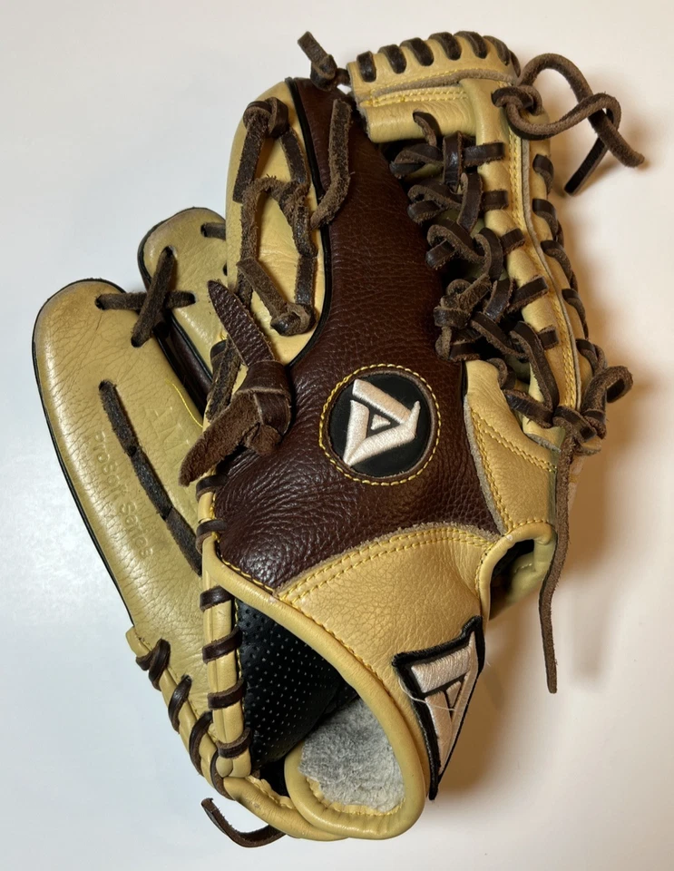 Guante de bola Akadema Prosoft Series AMV 218 11,5 pulgadas LHT lanzamiento a la izquierda Foto 2 de 4