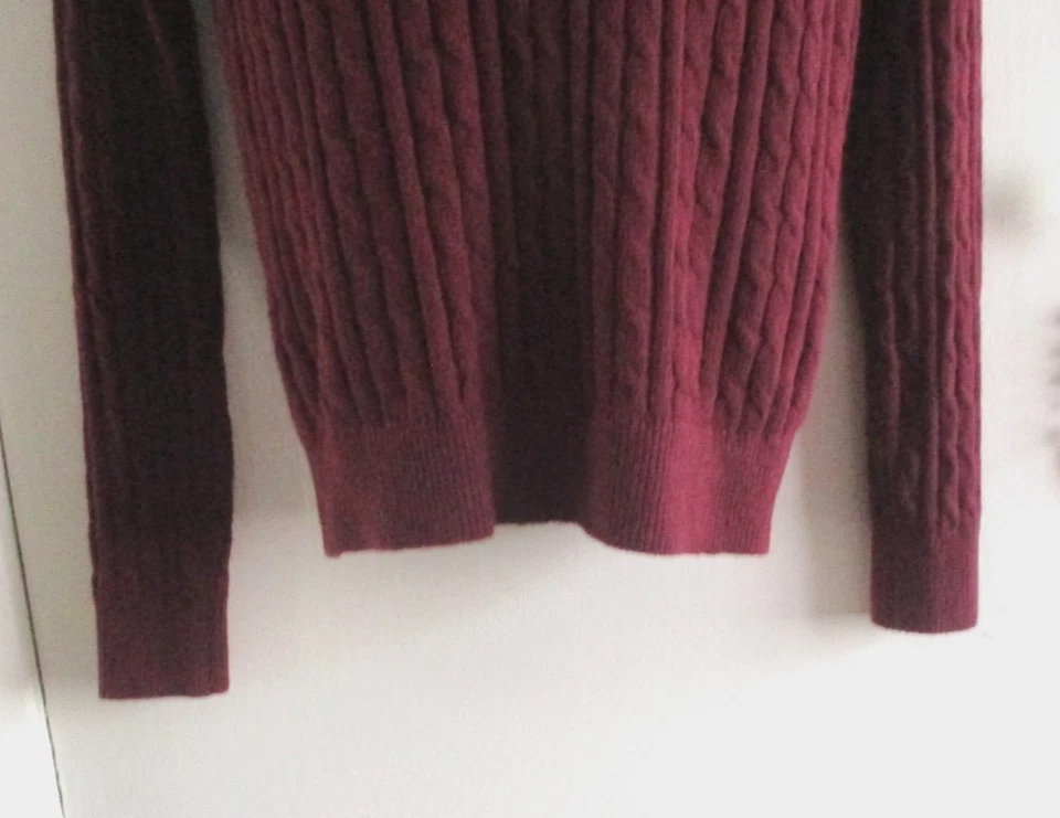JACK WILLS SIZE 6 LADIES STRETCH BURGUNDY WITH MERINO WOOL V-NECK JUMPER - Image 4 of 4