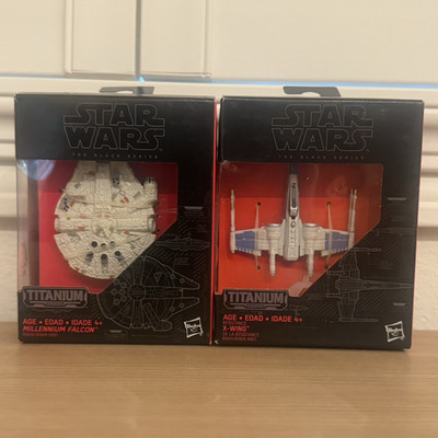 Hasbro Star Wars Black Series Titanium Millennium Falcon & X-Wing Set