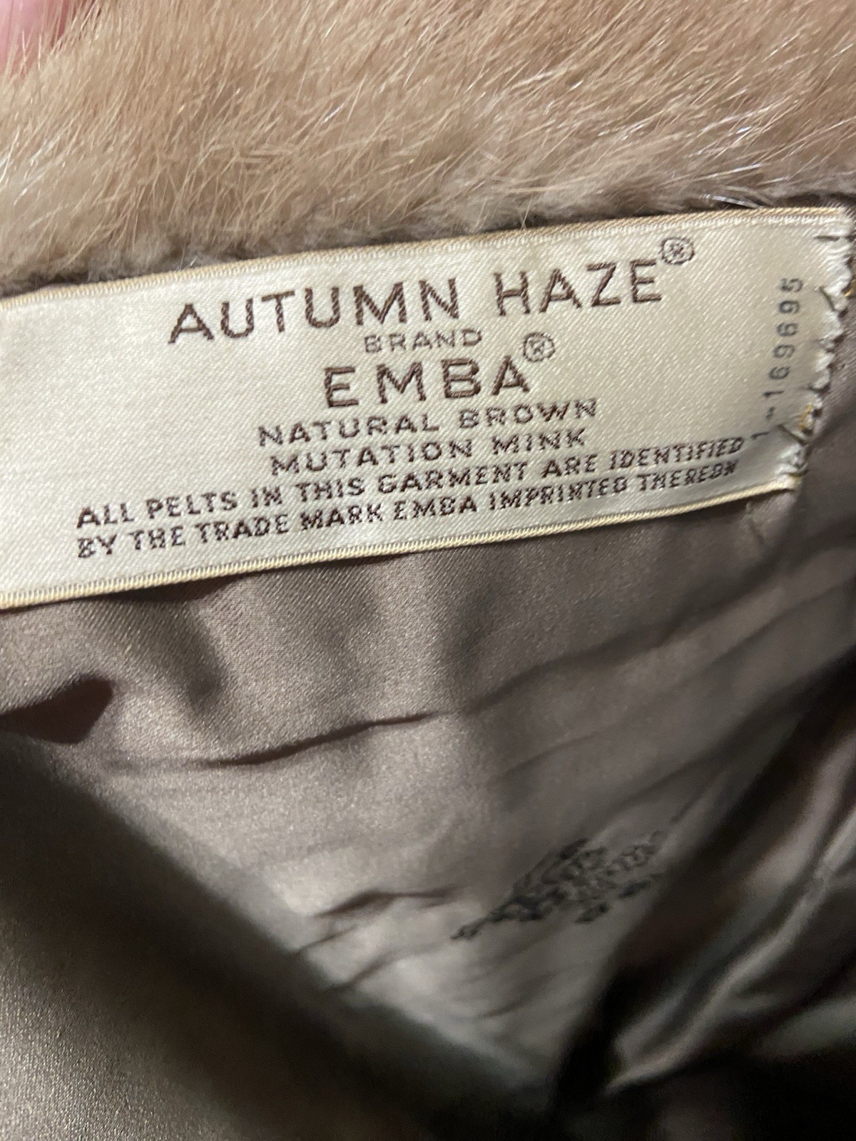 Vintage EMBA Autumn Haze Natural Brown Mink Fur Stole… - Gem