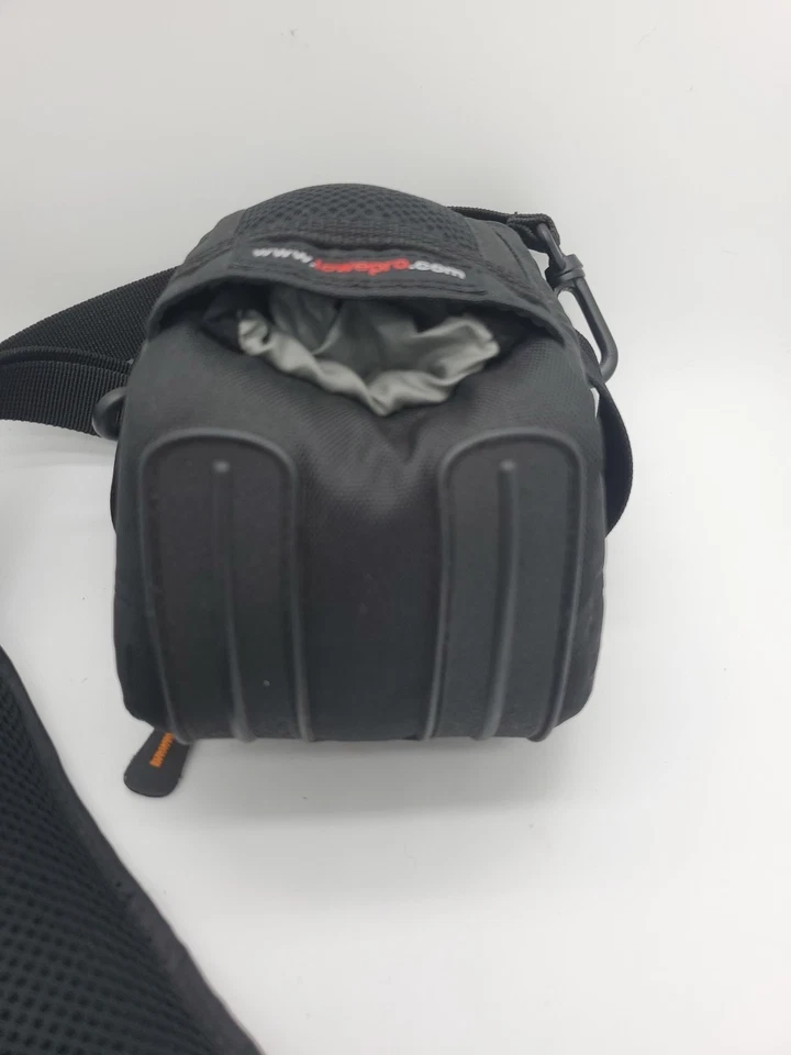 Lowepro apex 100AW camera bag lightweight rugged - Image 3 of 4