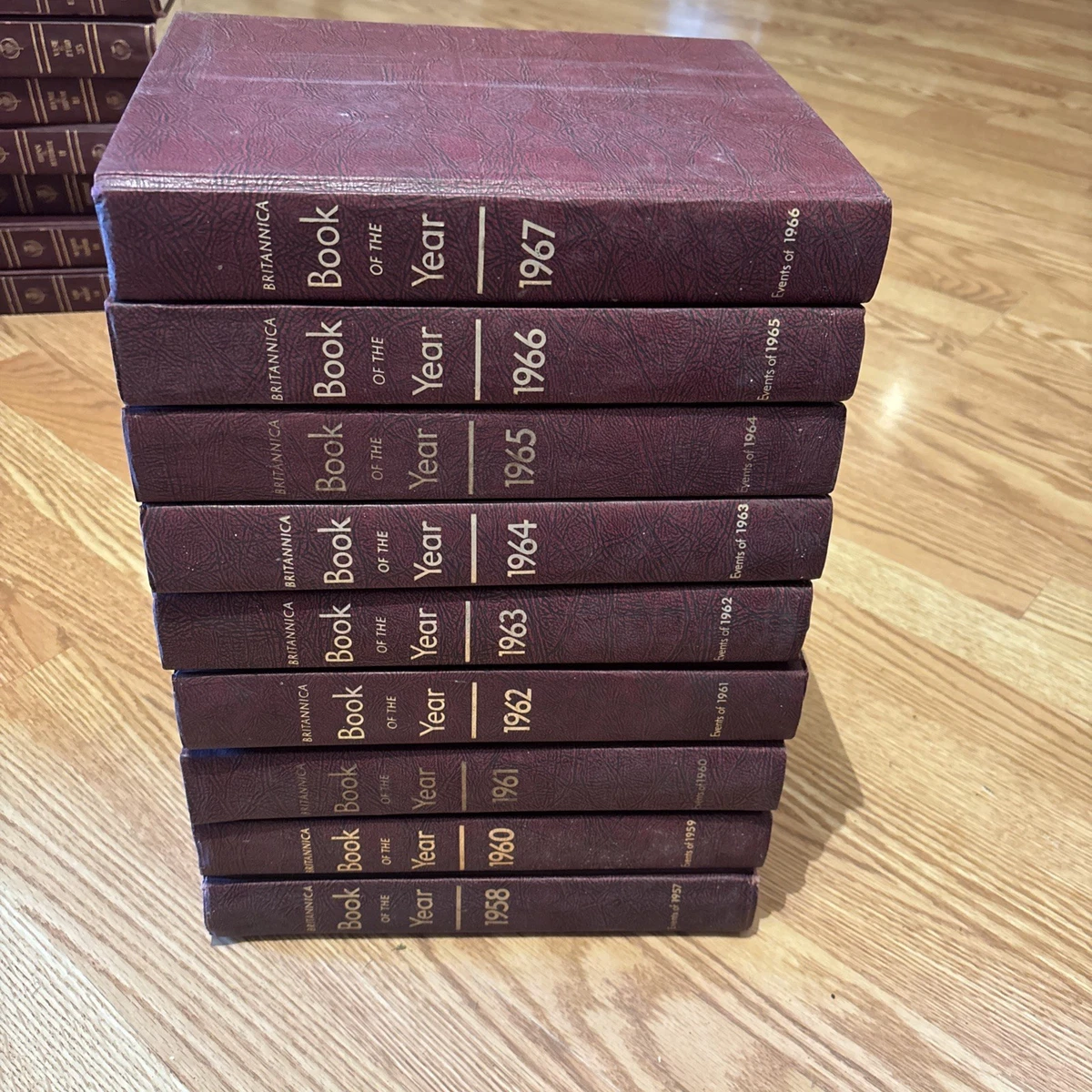 Vintage Britannica 1961年版 Britannica Book Of The Year In Antiquarian & Collectible Books for